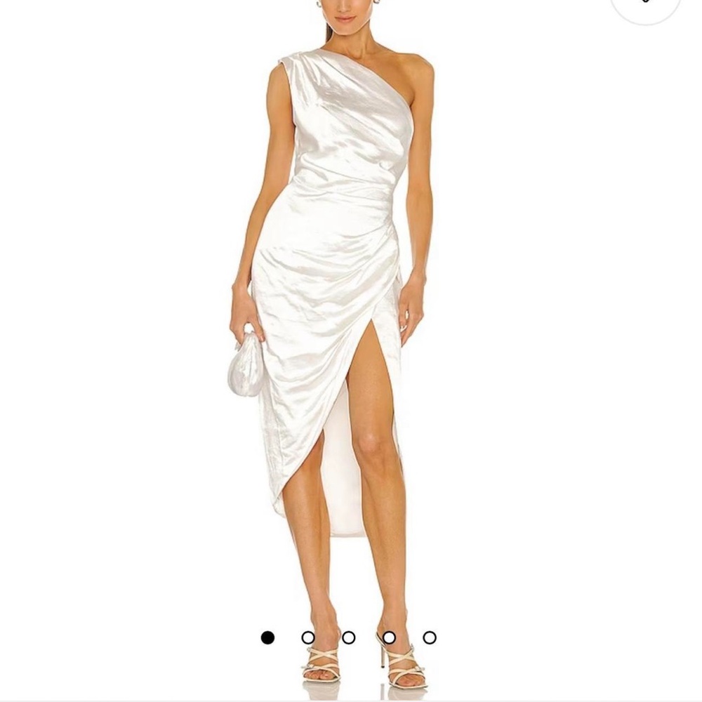 Elliatt Cassini Dress in Ivory